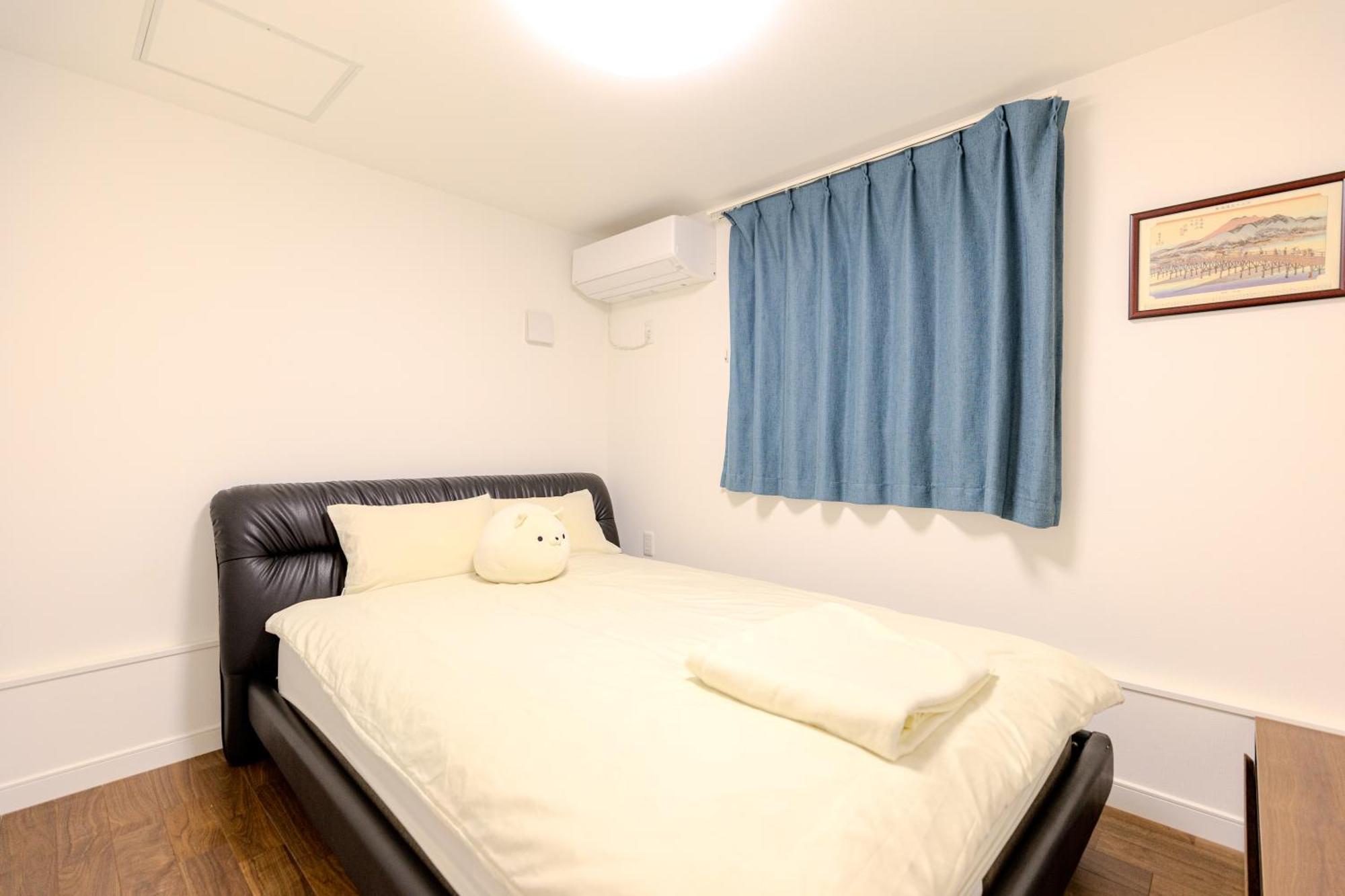 Villa Shinjuku Modern Grey Haven